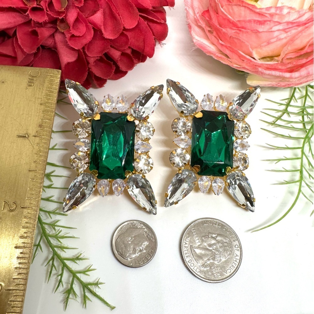 NEW⚜️ Emerald Statement Green Crystal Earrings - Picture 7 of 7